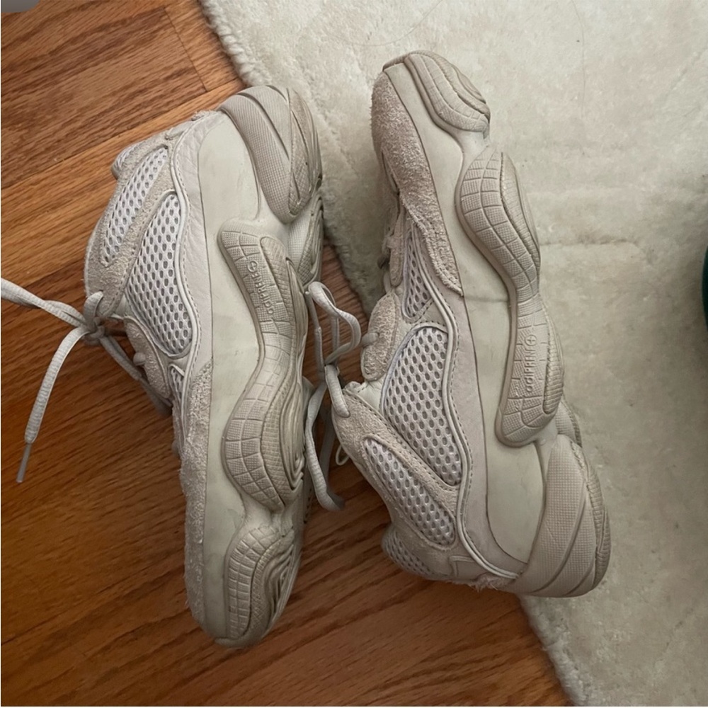 YEEZY 500 YZY Blush Women's 7/Men's
6 Sneakers authentic